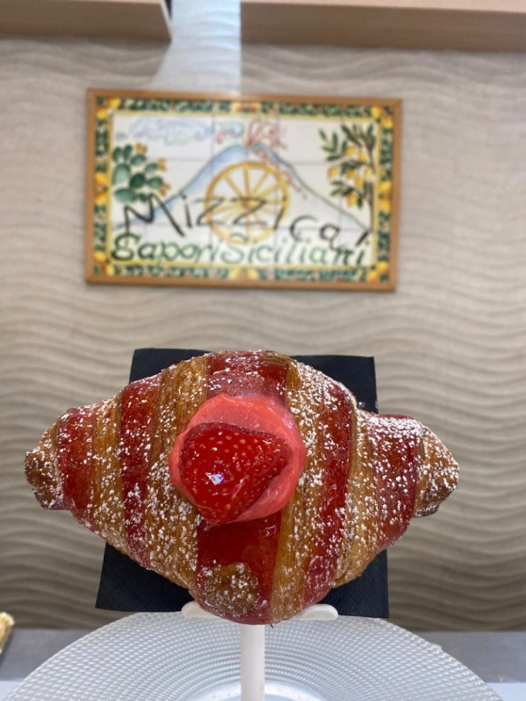 Cornetto crema di fragole